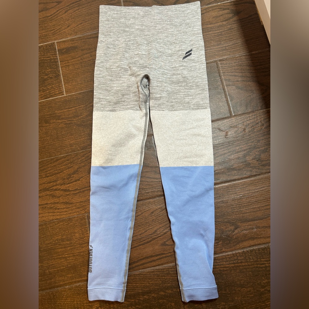 DOYOUEVEN Blue and Gray Colorblock Leggings XS